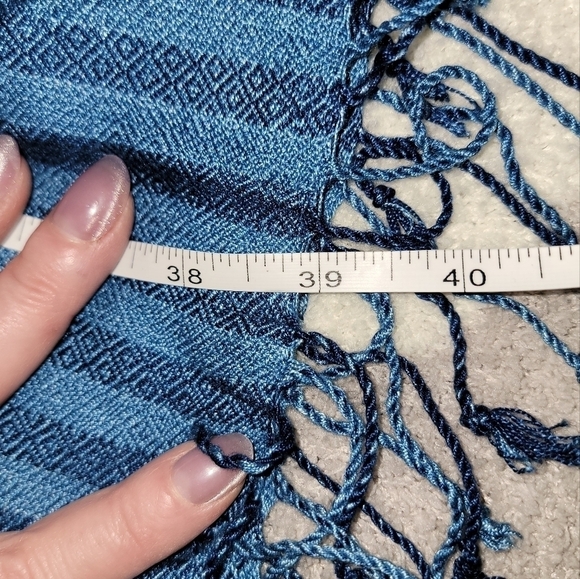 New Boutique Scarf - Picture 4 of 5